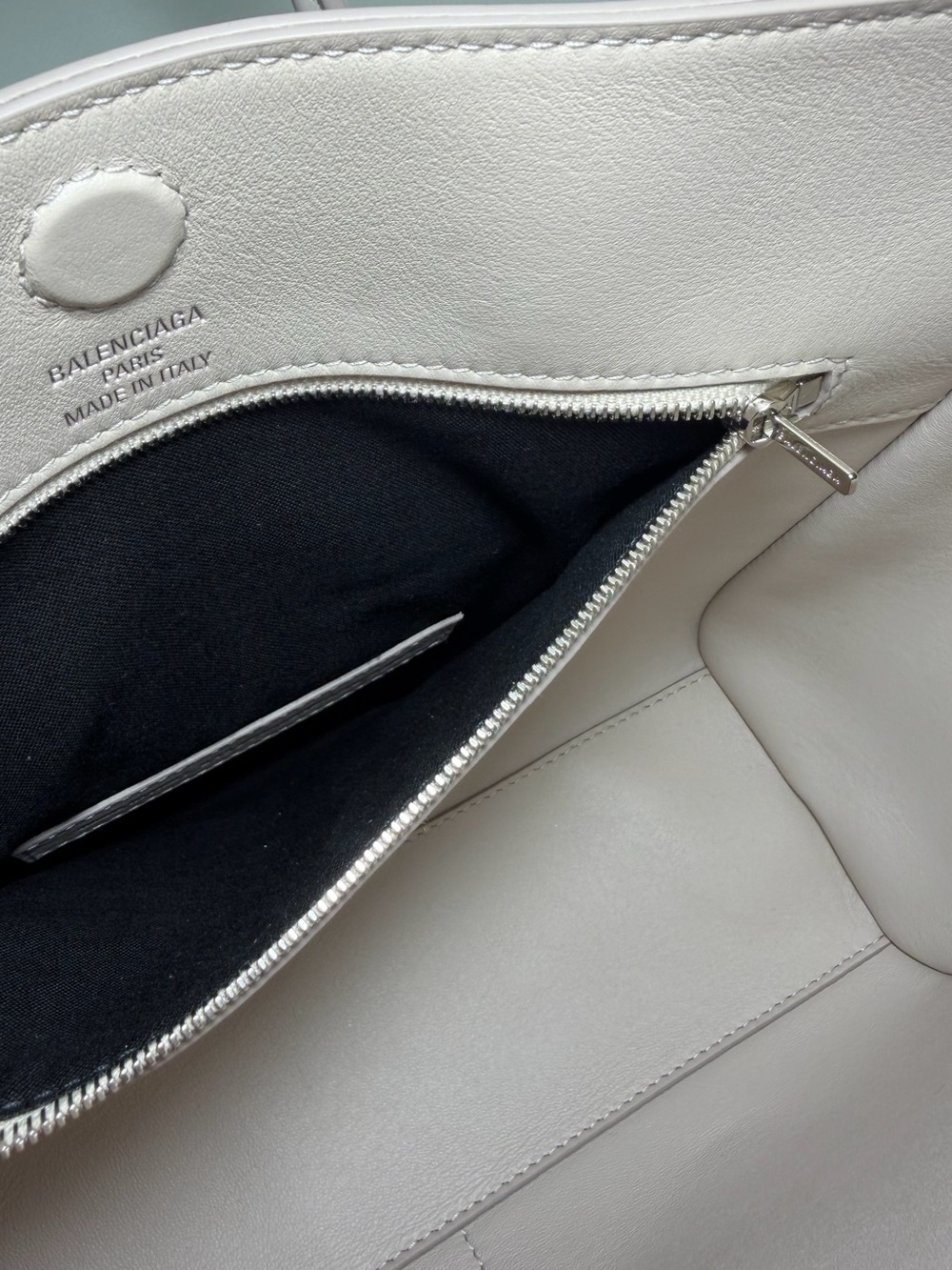 Balenciaga
Women's Hampton Carry All Bag Mini in Almond - Picture 11 of 16